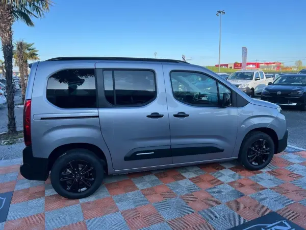 Citroën BERLINGO BlueHDi 130 EAT8 MAX GPS - Photo 4