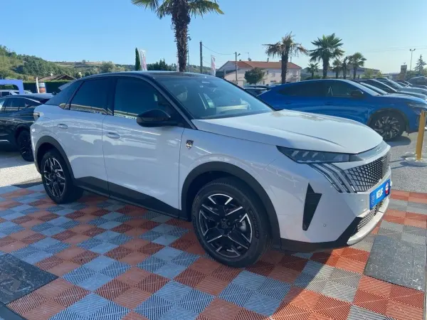 Peugeot 3008 Hybrid 145 e-DCS6 GT - Photo 3