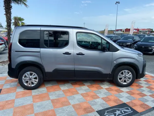 Peugeot RIFTER BlueHDi 130 EAT8 ALLURE PACK STYLE GPS ADML Chargeur Caméra JA 16" N-1 - Photo 4