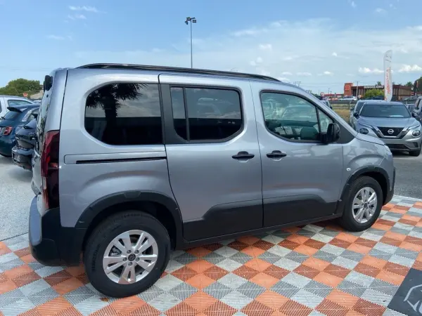 Peugeot RIFTER BlueHDi 130 EAT8 ALLURE PACK STYLE GPS ADML Chargeur Caméra JA 16" N-1 - Photo 5